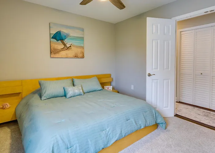 Brigantine Getaway: Walk To The Beach!