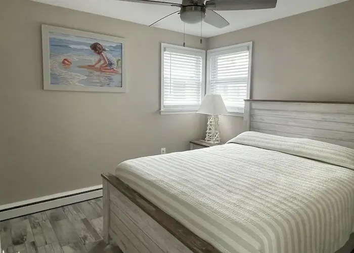 33Rd St Unit A 2Br Beach Home Hideaway Parking